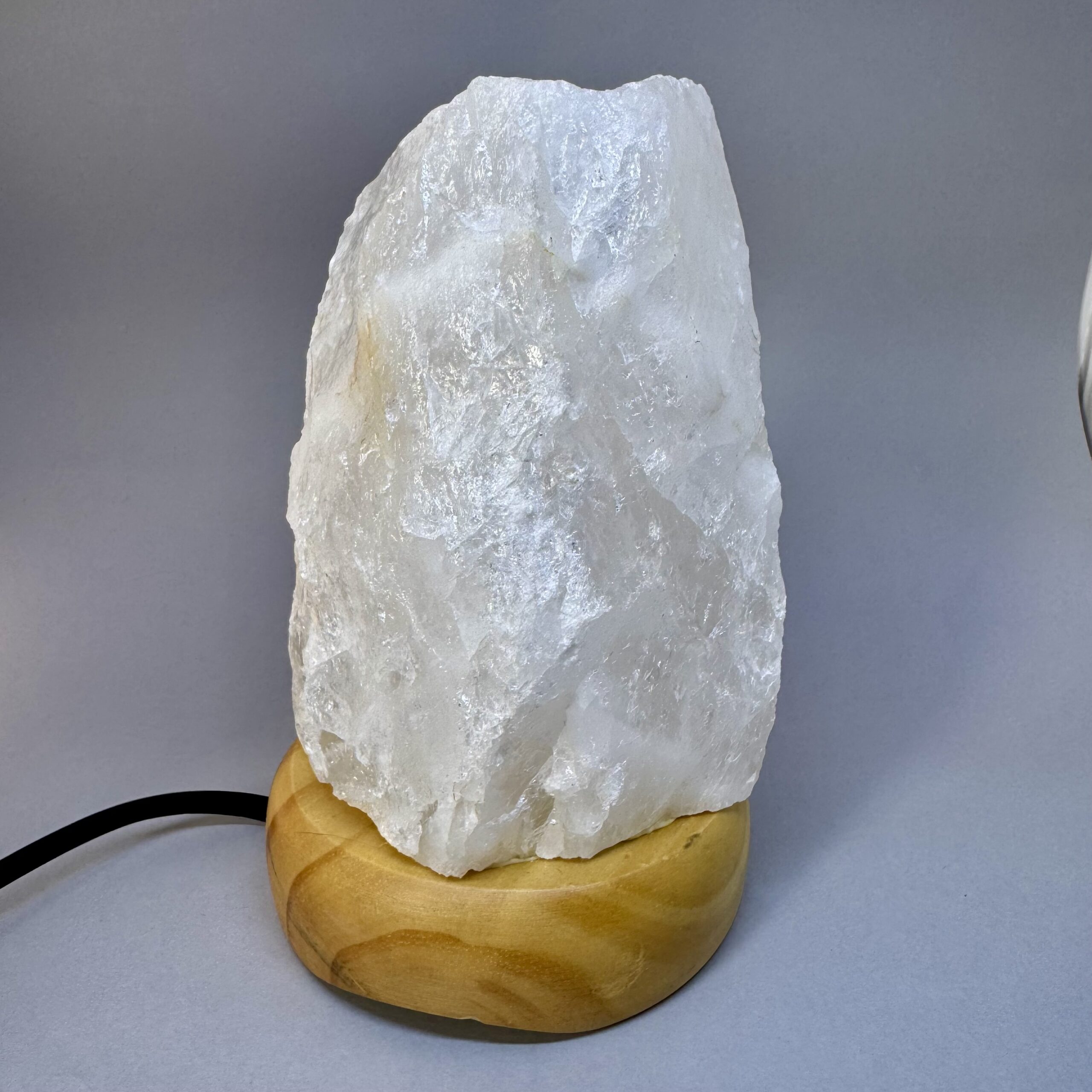 Luminária de Quartzo Branco – Luz, Pureza e Aconchego - Imagem 2